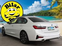 käytetty BMW 330e 330 G20 SedanSportline / Adapt.Vakkari / Harman&Kardon / Nahkaverhoilu / Kattoluukku / Comfort Access / Shadowline / Apple&Android / Tulossa toimipisteeseen! - *OSTA NYT, MAKSA HEINÄKUUSSA!* -