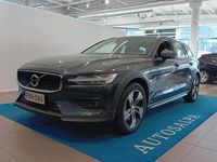 Käytetty Volvo V60 CC Business Edition 190 HP (139 kW) 2019 Farmari