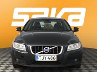 Käytetty Volvo V70 2010 Farmari
