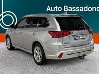 Käytetty Mitsubishi Outlander P-HEV Active 135 HP (99 kW) 2021 Katumaasturi