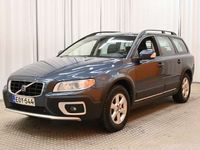 käytetty Volvo XC70 D5 AWD Momentum aut ** Webasto / Nahat / P.Tutka / Xenon / Vetokoukku **