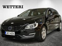 Käytetty Volvo V60 Momentum 152 HP (111 kW) 2016 Musta Farmari