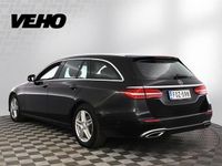 Käytetty Mercedes E220 Avantgarde 194 HP (142 kW) 2021 Musta Farmari