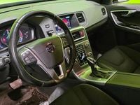 Käytetty Volvo V60 CC Momentum 190 HP (139 kW) 2016 Valkoinen Farmari