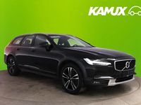 Käytetty Volvo V90 CC Pro 235 HP (172 kW) 2017 Musta Farmari