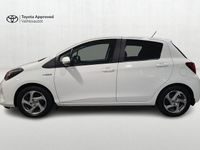 Käytetty Toyota Yaris Hybrid Active 73 HP (53 kW) 2016 Valkoinen Viistoperä