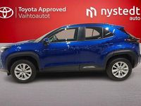 Käytetty Toyota Yaris Active 114 HP (83 kW) 2024 Sininen Viistoperä
