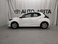 Käytetty Toyota Yaris Hybrid Active 116 HP (85 kW) 2023 Valkoinen Viistoperä