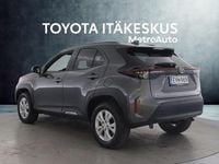 Käytetty Toyota Yaris Cross 116 HP (85 kW) 2024 Harmaa Katumaasturi
