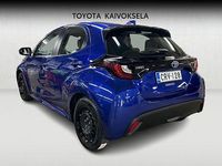 Käytetty Toyota Yaris Active 114 HP (83 kW) 2024 Sininen Viistoperä