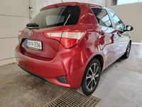 Käytetty Toyota Yaris Multidrive S 112 HP (82 kW) 2019 Punainen Viistoperä