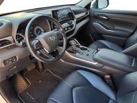 Käytetty Toyota Land Cruiser Luxury 190 HP (139 kW) 2022 Katumaasturi