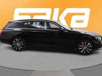 Käytetty Mercedes E300 Avantgarde 306 HP (225 kW) 2021 Farmari