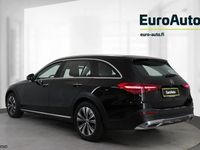 Käytetty Mercedes C220 200 HP (147 kW) 2023 Musta Farmari