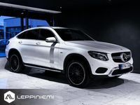 käytetty Mercedes GLC350 Coupé 4Matic A Premium Business / Diamond White erik.väri / Vetokoukku / Kattoikkuna / P.Kamera / Nahkasisusta /
