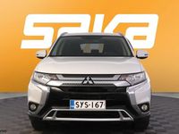 Käytetty Mitsubishi Outlander Active 150 HP (110 kW) 2019 Katumaasturi