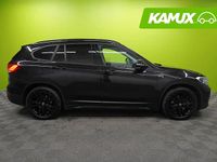 Käytetty BMW X1 Sport Line 220 HP (161 kW) 2022 Musta Katumaasturi