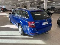 käytetty Skoda Octavia Combi 1,6 TDI Style DSG-aut / Vetokoukku / Webasto / Winter-paketti / Sähkökontti / Navi / LED / Kessy / Blind Spot **** Tähän autoon jopa 84 kk rahoitusaikaa Nordealta ****