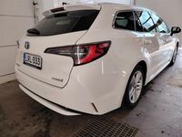 Käytetty Toyota Corolla Edition 122 HP (89 kW) 2022 Valkoinen Farmari