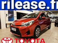 Käytetty Toyota Yaris Hybrid Sol 75 HP (55 kW) 2012 Punainen Viistoperä