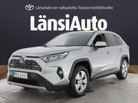 Käytetty Toyota RAV4 Hybrid Active 218 HP (160 kW) 2019 Katumaasturi