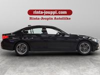 käytetty BMW 518 518 G30 Sedan d A Comfort Sport Summer Edition - Lämmitettävä ohjauspyörä, Display Key monitoimiavain, Nahkainen urheiluohjauspyörä, Ambient Light -tunnelmavalaistus