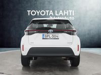 Käytetty Toyota Yaris Cross Active 116 HP (85 kW) 2023 Valkoinen Katumaasturi