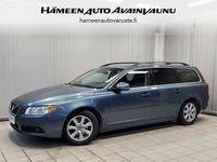 Käytetty Volvo V70 Momentum 114 HP (83 kW) 2012 Sininen Farmari