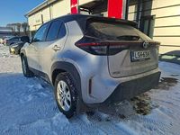 Käytetty Toyota Yaris Cross 116 HP (85 kW) 2023 Hopea Katumaasturi