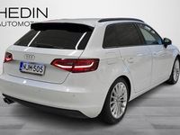 Käytetty Audi A3 Sportback Business 140 HP (102 kW) 2013 Valkoinen Viistoperä