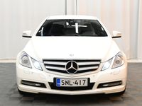 käytetty Mercedes E200 BE Coupé A Avantgarde Diamond White / ILS