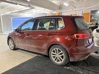 Käytetty VW Golf Sportsvan Highline 131 HP (96 kW) 2018 Tila-auto