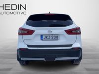 Käytetty Nissan Qashqai N-Connecta 116 HP (85 kW) 2018 Valkoinen Katumaasturi
