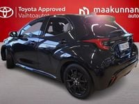 Käytetty Toyota Yaris Hybrid Premium 116 HP (85 kW) 2023 Musta Viistoperä