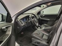 Käytetty Volvo XC60 Summum 181 HP (133 kW) 2015 Hopea Katumaasturi
