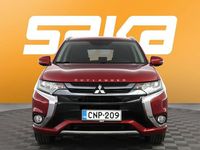 Käytetty Mitsubishi Outlander P-HEV Instyle 163 HP (119 kW) 2016 Katumaasturi