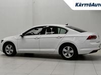 Käytetty VW Passat Style 150 HP (110 kW) 2021 Valkoinen Sedan