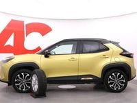 Käytetty Toyota Yaris Cross Edition 116 HP (85 kW) 2024 2vs brass gold /blac Katumaasturi