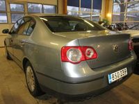 Käytetty VW Passat Comfortline 105 HP (77 kW) 2006 Sininen Sedan