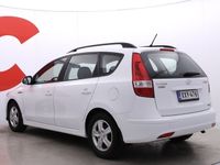 käytetty Hyundai i30 Wagon 1,6 CVVT 6MT ISG Premium / Aut. ilmastointi / Peruutustutka / Kahdet renkaat