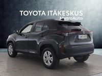 Käytetty Toyota Yaris Cross 116 HP (85 kW) 2025 Musta Katumaasturi