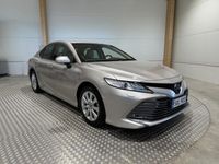 käytetty Toyota Camry 2,5 Hybrid Style * Vähän ajettu * Suomi-auto * Adaptiivinen vakkari * Keyless entry/go *