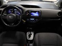 käytetty Toyota Yaris Hybrid e-CVT 101hk/