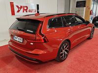 Käytetty Volvo V60 Plus 350 HP (257 kW) 2023 Farmari