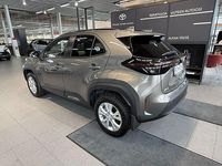 Käytetty Toyota Yaris Cross 116 HP (85 kW) 2025 Ruskea (beige) Katumaasturi