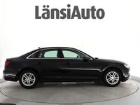 käytetty Audi A4 Sedan Business Comfort Edition 40 TFSI 140 kW MHEV S tronic ** Webasto / Vetokoukku / Ruskeat nahat / Suomi-auto ** **** Tähän autoon jopa 84 kk rahoitusaikaa Nordealta ****