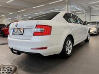 Käytetty Skoda Octavia Ambition 105 HP (77 kW) 2013 Valkoinen Viistoperä