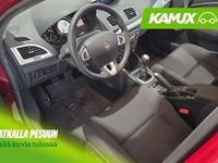 Käytetty Renault Mégane III Dynamique 131 HP (96 kW) 2012 Punainen Viistoperä