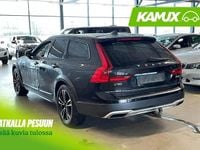 Käytetty Volvo V90 CC Pro 190 HP (139 kW) 2018 Musta Farmari
