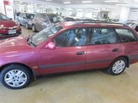 Käytetty Toyota Avensis Terra 150 HP (110 kW) 1998 Punainen Farmari